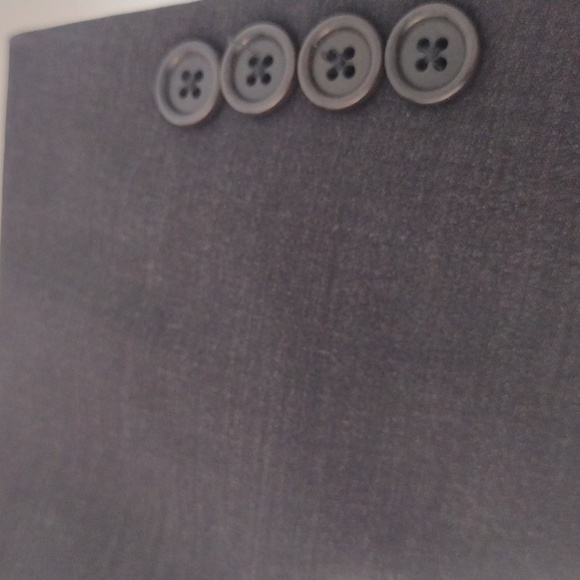 Brooks Brothers - Picture 5 of 8